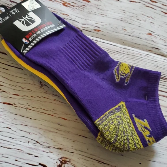 🎉 HOST PICK 🎉🆕️ NBA LAKERS MEN'S NO SHOW SOCKS (3 PAIRS) 🏀 - Picture 3 of 7